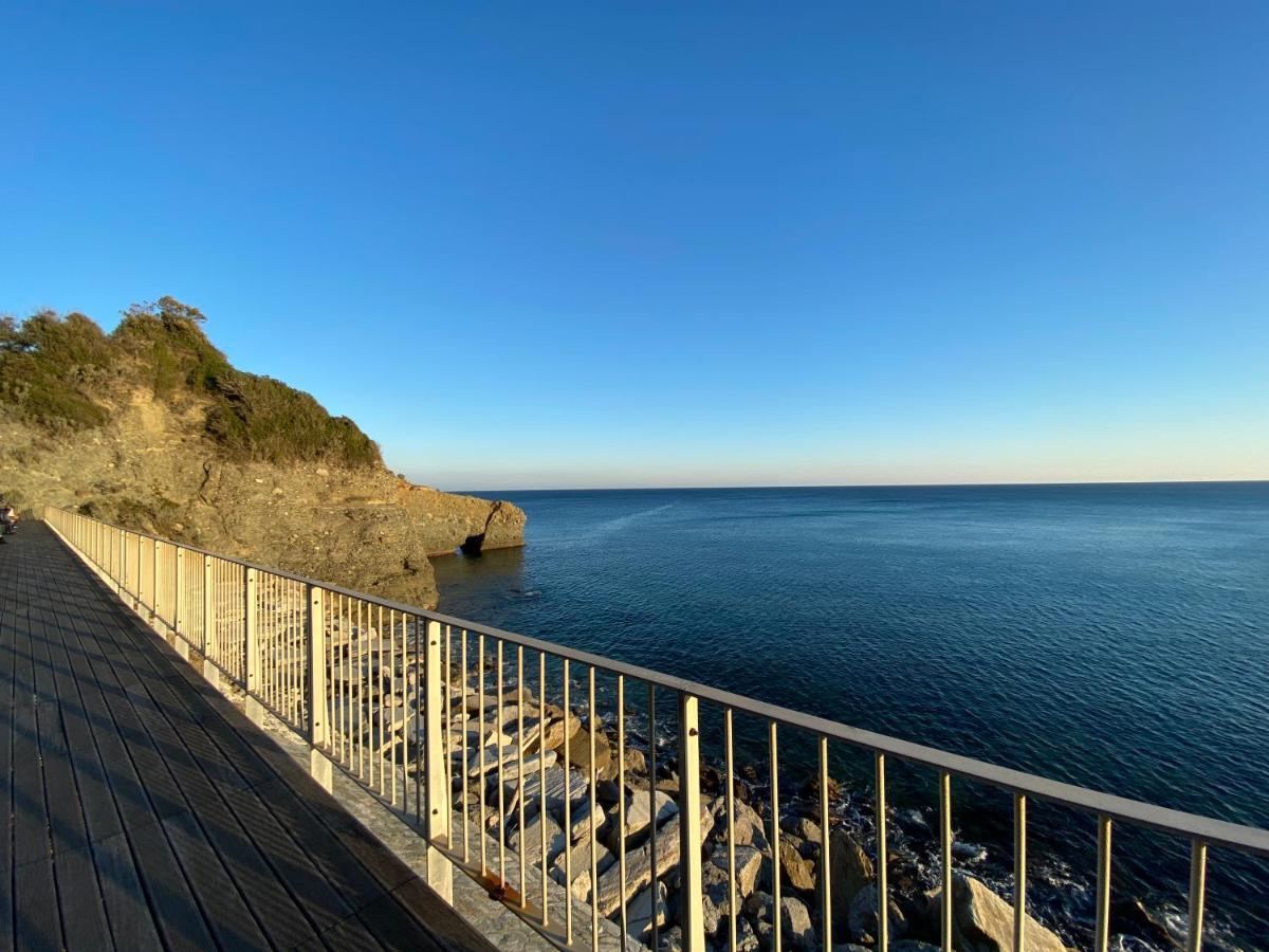 Appartamento Il Mare In Piazza Albisola Superiore Esterno foto